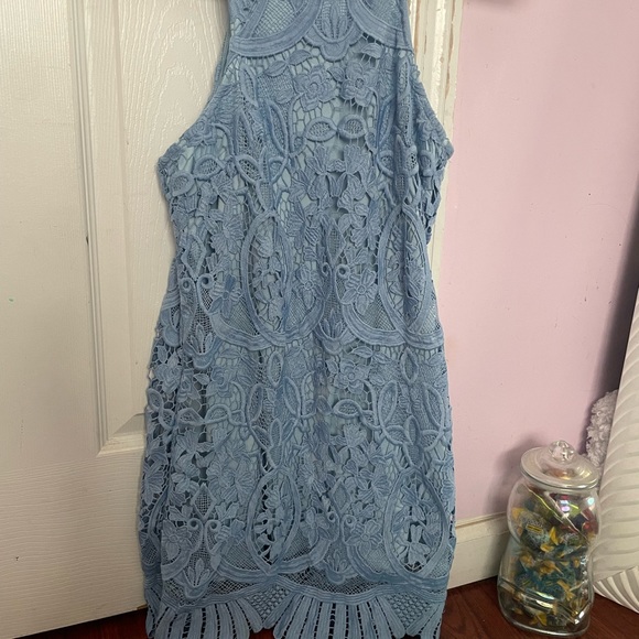 Lovers and Friends blue lace dress - Picture 3 of 6